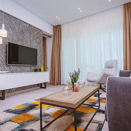 Appartement No 6 *